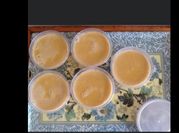 Une photo de crème caramel