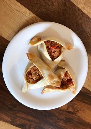Una foto de Empanadas veganas de soja texturizada