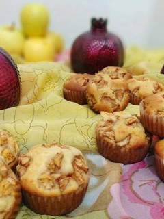 عکسی از دستور کاپ کیک سیب گردو و دارچین