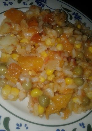 Una foto de Guiso de arroz vegano