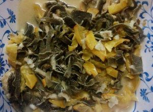 Hình của món Xách bò xào khế chua.