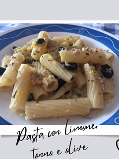 Foto di Pasta con limone, tonno e olive