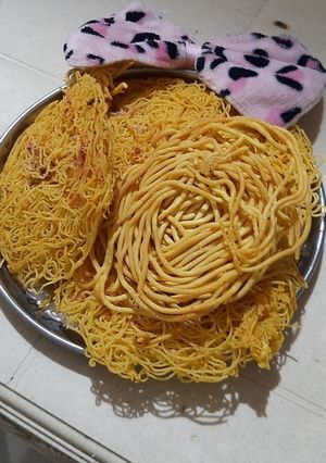 બટર સેવ(butter sev recipe in gujarati) રેસીપી મુખ્ય ફોટો