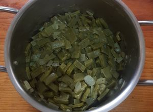 Una foto de Nopalitos en su jugo, para todo