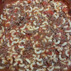 A picture of Chili Mac.