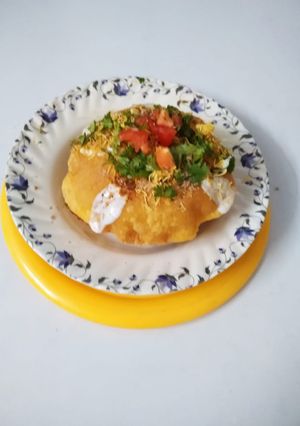 A picture of Raj Kachori.