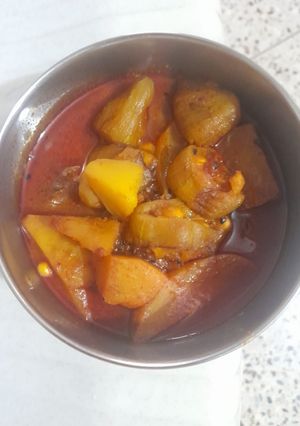 আলু পটলের ডালনা (aloo potoler dalna recipe in Bengali) রেসিপির প্রধান ছবি
