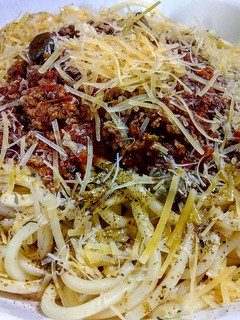 Una foto de ESPAGUETTIS Cuadrados a la Napolitana...!