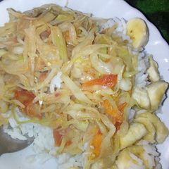 A picture of Stewed cabbage.