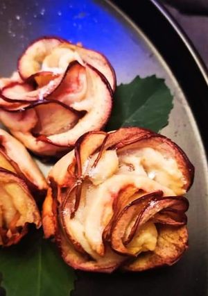 আপেল রোজ টার্ট (Apple rose tart recipe in Bengali) রেসিপির প্রধান ছবি