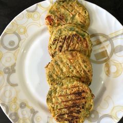 A picture of Radish leaves mini pancakes (chila).