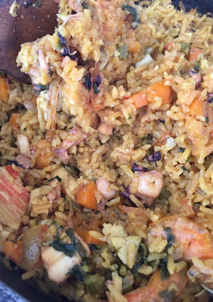 Una foto de Arroz con mariscos con sabor mexicano