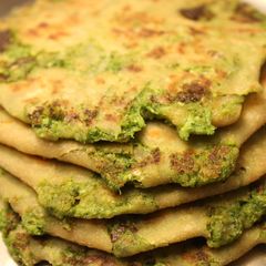 A picture of Broccoli Paratha.