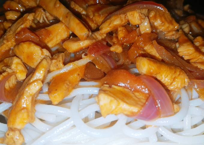 Tandori chicken chow mein