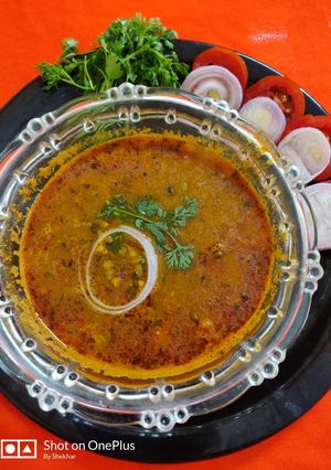 A picture of Moth ki daal.