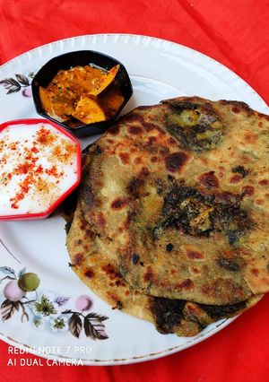 A picture of Bathuaa ka paratha.