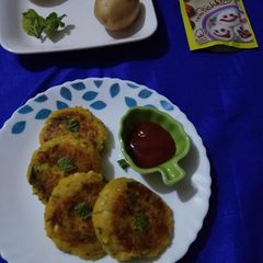 A picture of Aalu Poha cutlets.