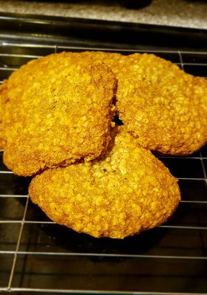 A picture of Soft bake spice cookies.