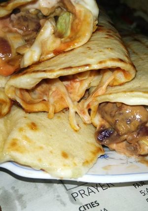 A picture of Chicken shawarma.