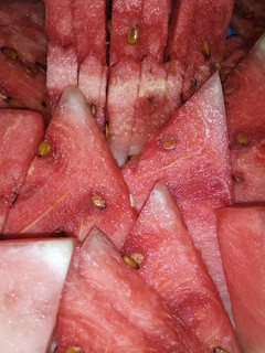 A picture of Presh water melon.