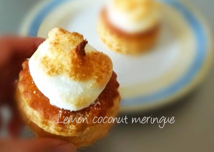 Lemon coconut meringue pie crust