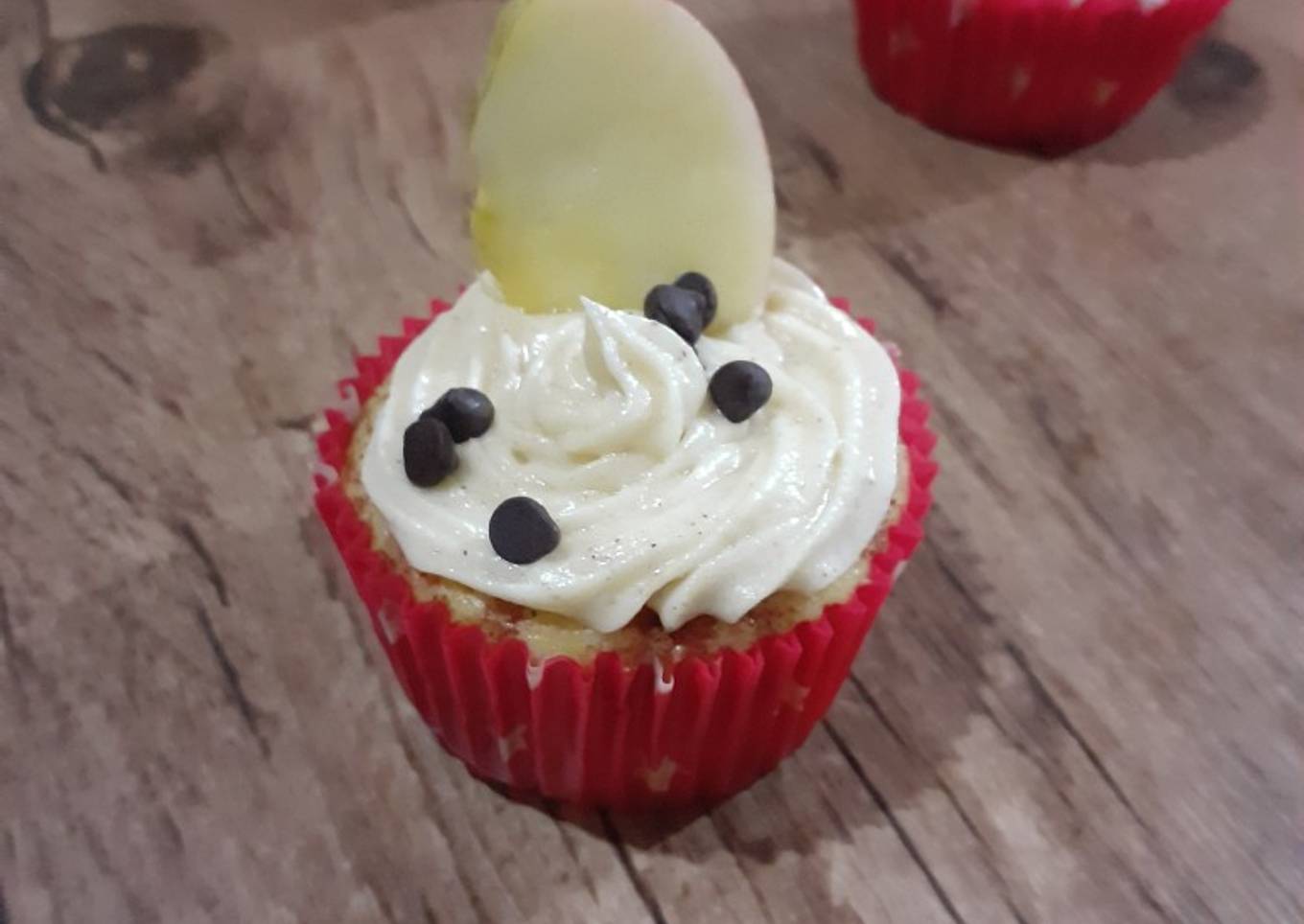 Muffins de manzana y canela con una cobertura de queso crema