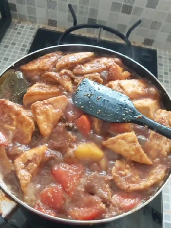 Langkah Mudah untuk Membikin Resep Semur daging tahu kentang yang Bikin Ngiler Anti Ribet, Mantap