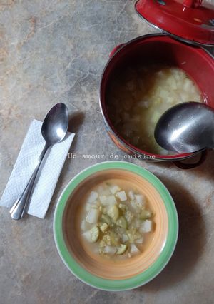 Une photo de Soupe rustique du potager 🥣