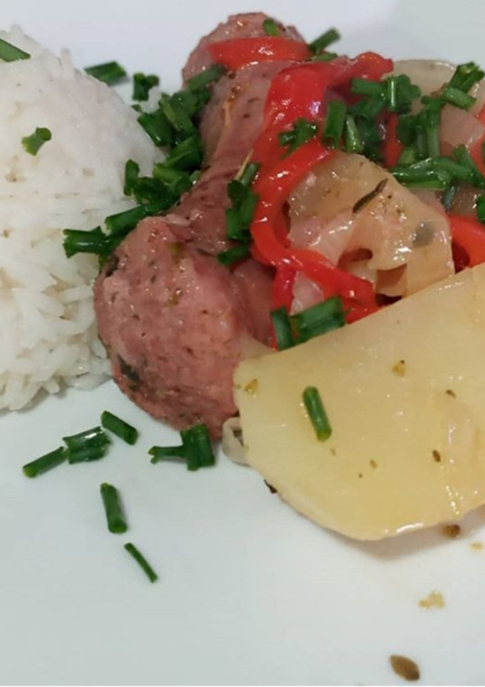 Una foto de Chorizos al vino blanco