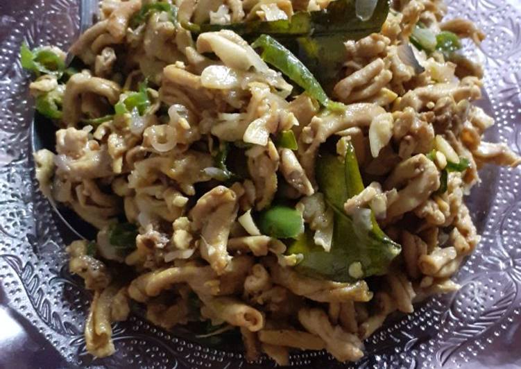 Cara Memasak Tumis Usus Ayam Bumbu Kuning Bumbu Iris Cabe Ijo Sederhana Dan Enak