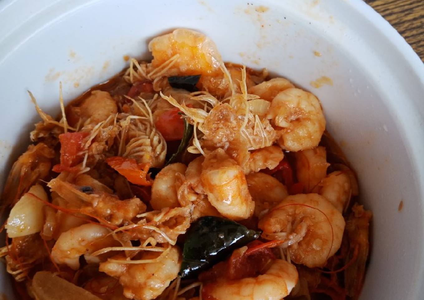 Tumis udang pedas gurih