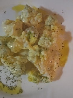 Una foto de Romanescu con nata a la cúrcuma😜😋