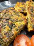 Budín de cabutia, kale y quesos varios