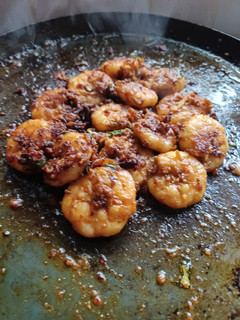 செட்டிநாடு இறால் வறுவல்(chettinad prawn fry recipe in tamil) செய்முறை முக்கிய புகைப்படம்