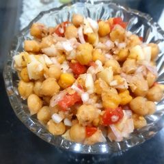 A picture of Chana chat.