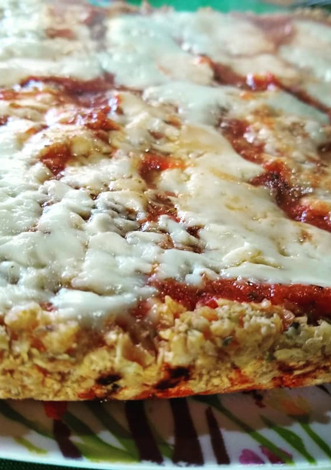 Una foto de Pizza saludable con masa de avena! 🍕