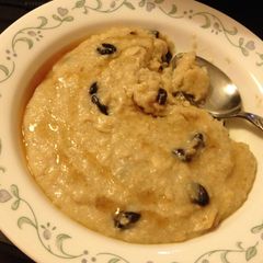 A picture of Mixed Berry Oatmeal.