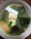 海帶芽味噌豆腐湯