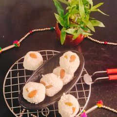 Sesame seeds laddu (till ke laddu) A picture of Sesame seeds laddu (till ke laddu).