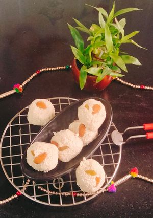 A picture of Sesame seeds laddu (till ke laddu).