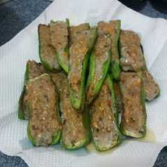 A picture of Cabe hijau isi.