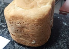 Pan sin gluten en máquina de pan