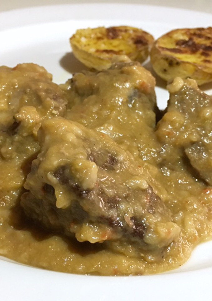 Una foto de Carne de ciervo en salsa de mostaza (perfecta para carnes de caza) 🦌🌲