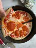 Pizza en sartén sin levadura