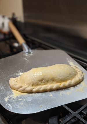 A picture of Pizza dough.