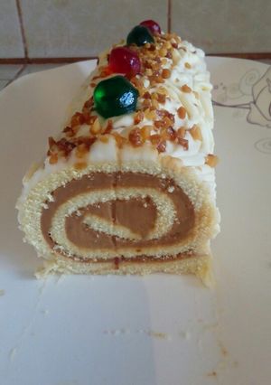 Una foto de Pionono navideño