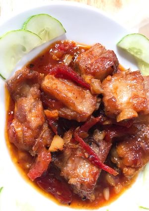 Hình của món Sườn xào chua ngọt.