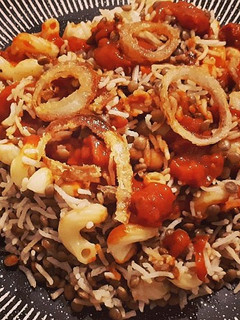 Una foto de Koshari (plato egipcio)