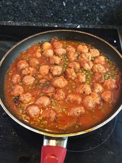 Una foto de Albóndigas a la jardinera
