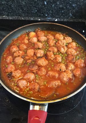 Una foto de Albóndigas a la jardinera